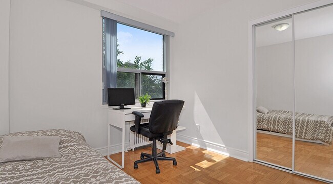 Photo - 214 St George St Unit 00409