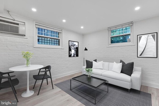 Photo - 1322 15th St NW Unidad B2