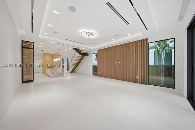 1312 NE 16th Ct