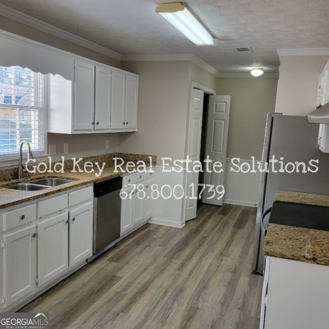 Photo - 915 Burning Bush Dr