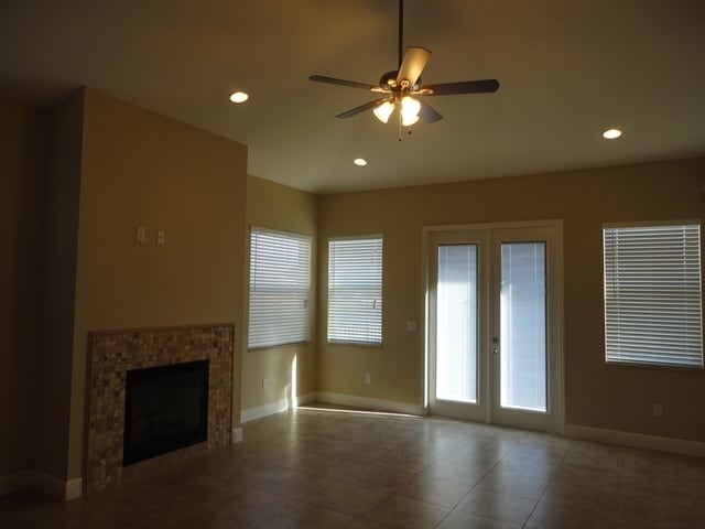 Photo - 1108 Crimson Clover Ln