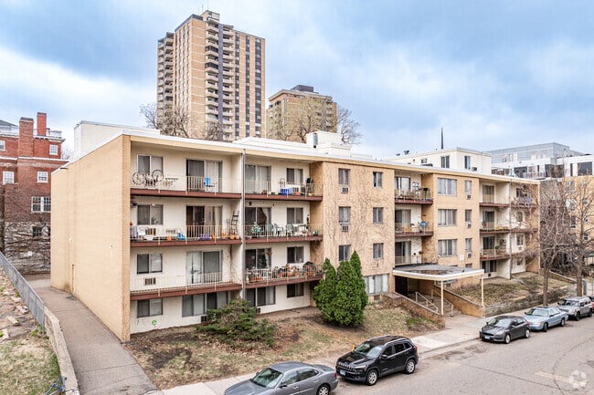 333 Oak Grove Street - Three-Thirty-Three Oak Grove