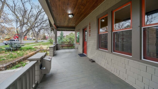 Photo - Craftsman Bungalow In Patty Jewett Neighborhood