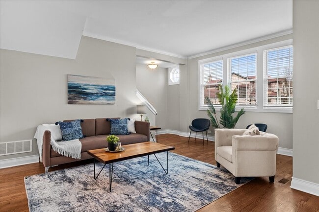 Photo - 1334 Wilmette Ave