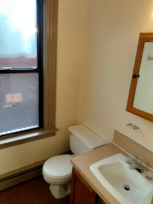 Photo - 54 Congress St Unidad 302