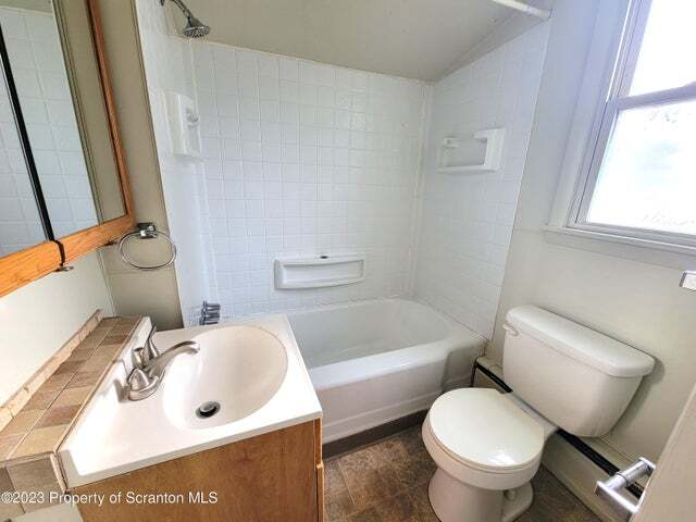 Photo - 146 Brick St