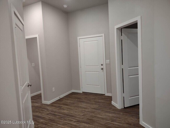 Photo - 2121 N Jayton Ave