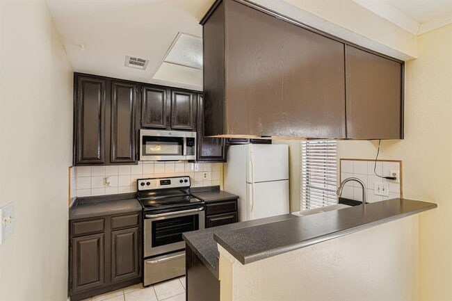 Photo - 708 Graham Pl Unit 101