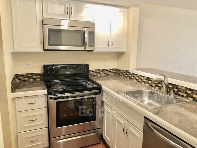 Photo - 902 28th St NE Unidad 902