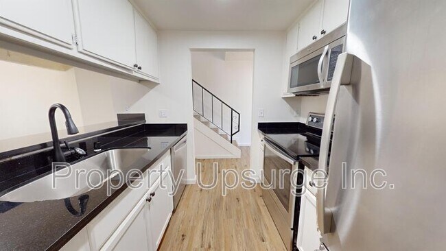 Photo - 1282 Wurch Way