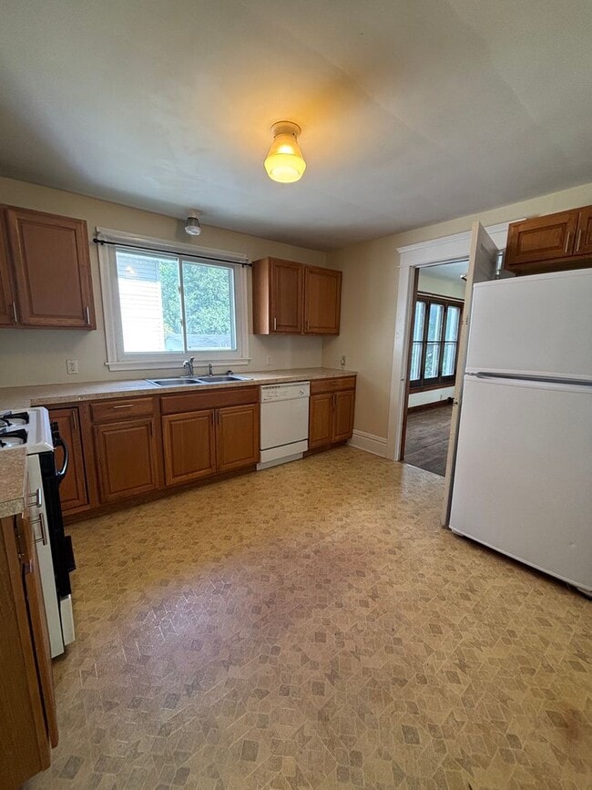 Photo - 223 East Ave Unit 201