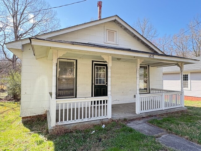 Building Photo - 3 Bedroom, 1 Bathroom House in Liberty!