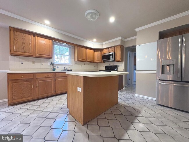 Photo - 902 Kirby Dr