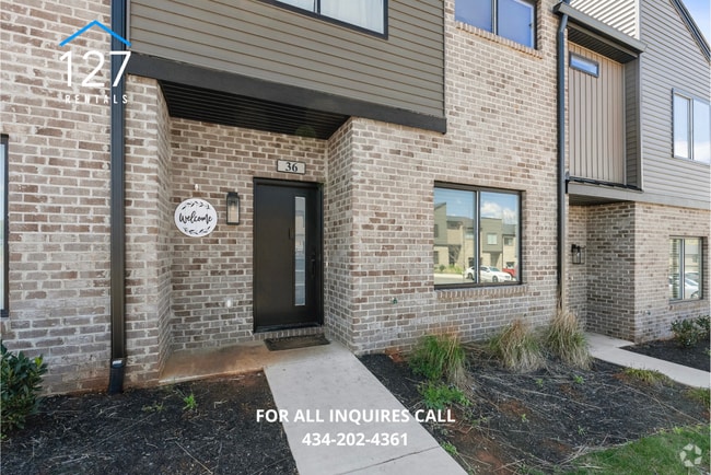 Building Photo - 3BR/2.5BA Townhome in Rustburg – Modern Am...
