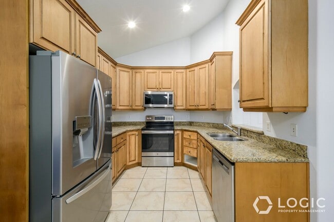 Photo - Stunning Top Floor Condo in Great Location!