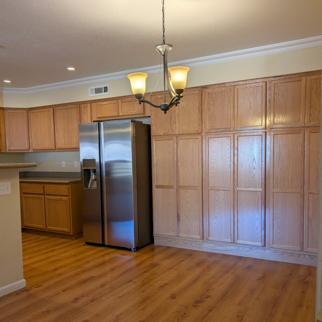 Building Photo - 2631 E 15th St Unit 302