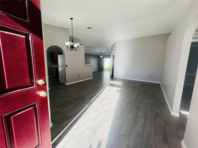 Photo - 420 Hammerstone Ave