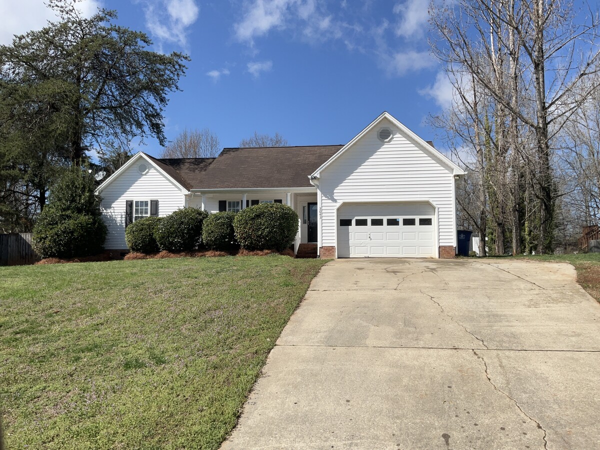 Photo - 3643 Signet Dr
