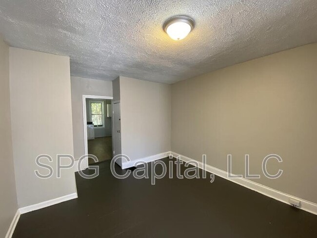 Photo - 277 S 2nd St