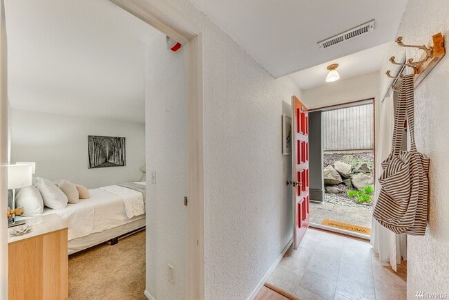 Photo - 9517 NE 180th St