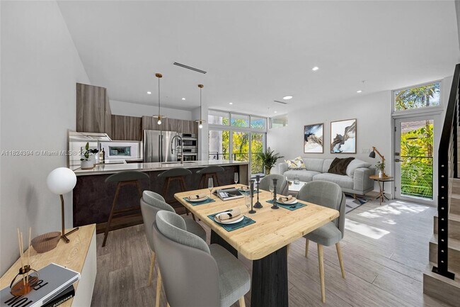 Photo - 2926 Bird Ave