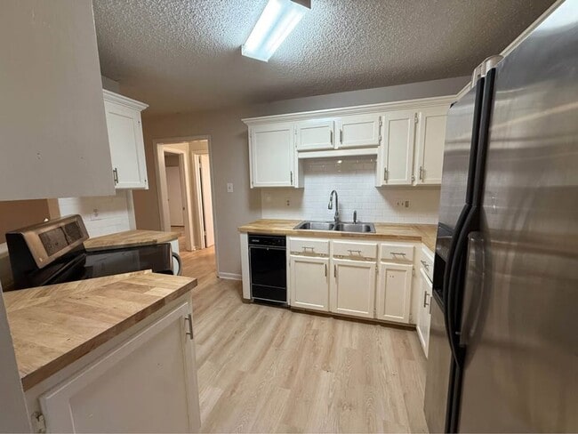 Photo - 311 E Jeff Davis Ave