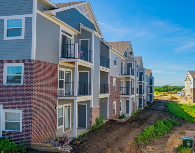 Strathmore Apartment Homes For Rent in West Des Moines, IA