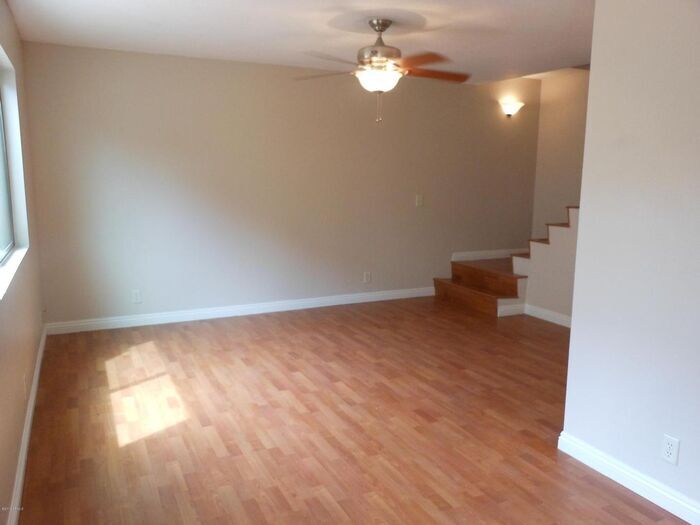 Photo - One month Free on OAC and 13 month lease.Location!! Minutes from Old Town Scottsdale, Fashion Squ...
