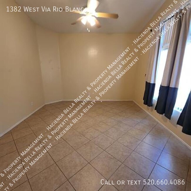 1382 W Via Rio Blanco