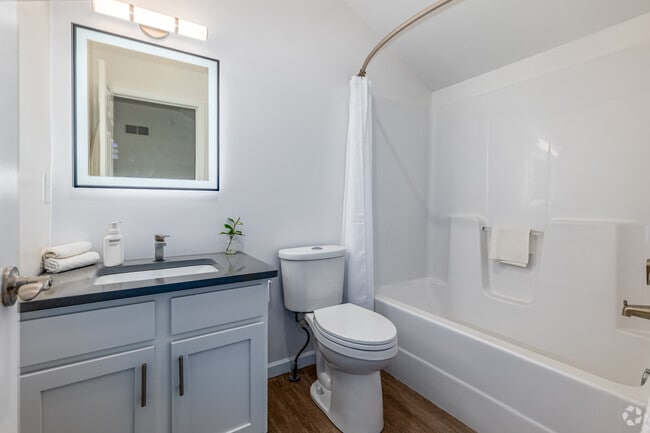 3BR, 3.5BA - 1,651SF - Third Bathroom
