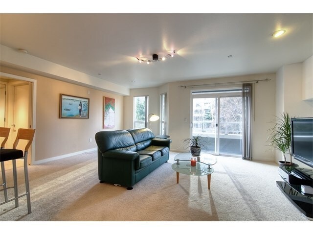 Photo - Charming 1 Bed 1 Bath Condo in Downtown Be...
