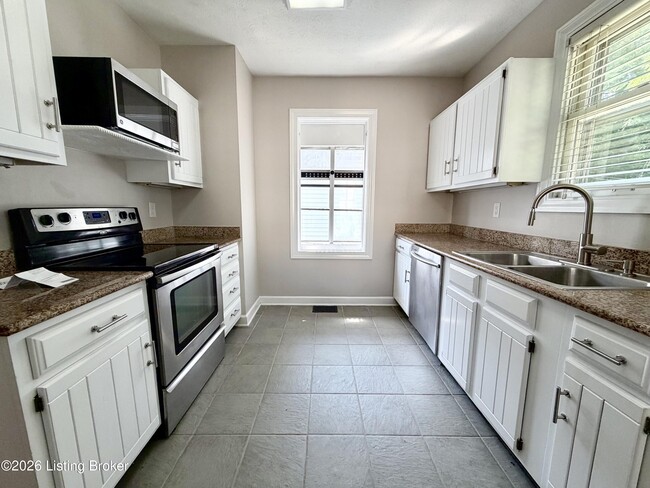 Photo - 1104 Barret Ave