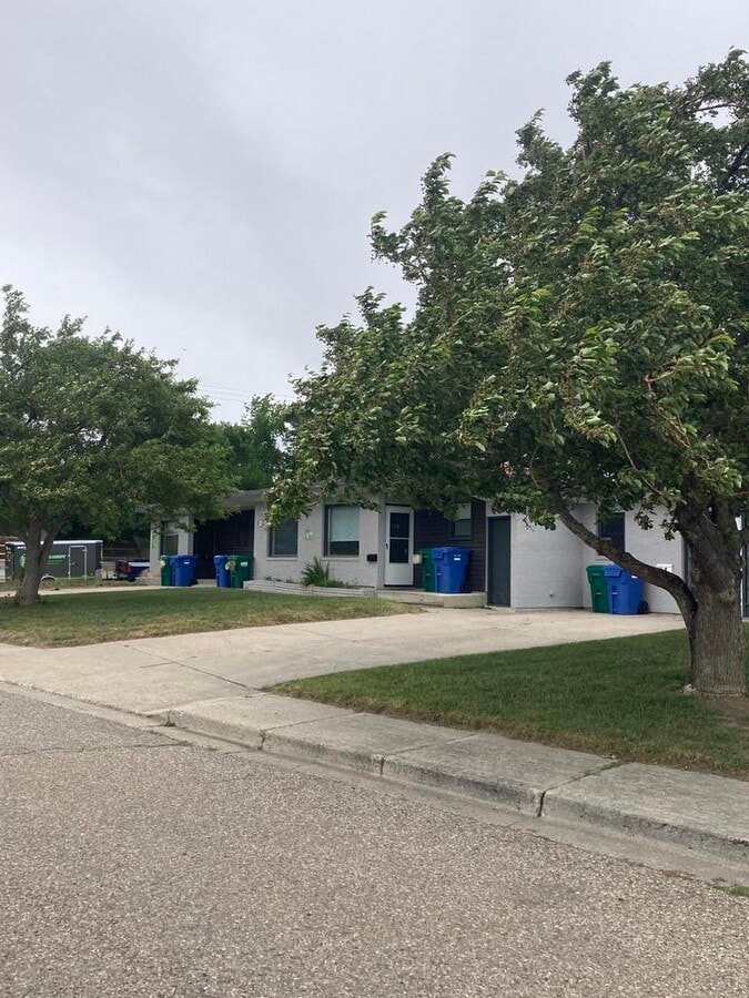 Scenic Court (4 Plex) - Scenic Court (4 Plex)