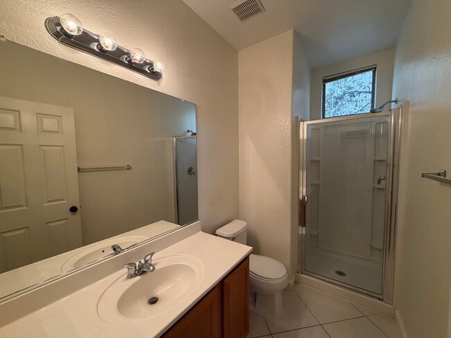 Photo - Carry Over Showing: This property has been shown before and will be rented to the first most qual...