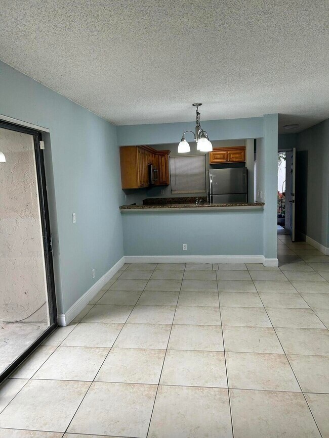 Photo - 1581 Windorah Way Unit A