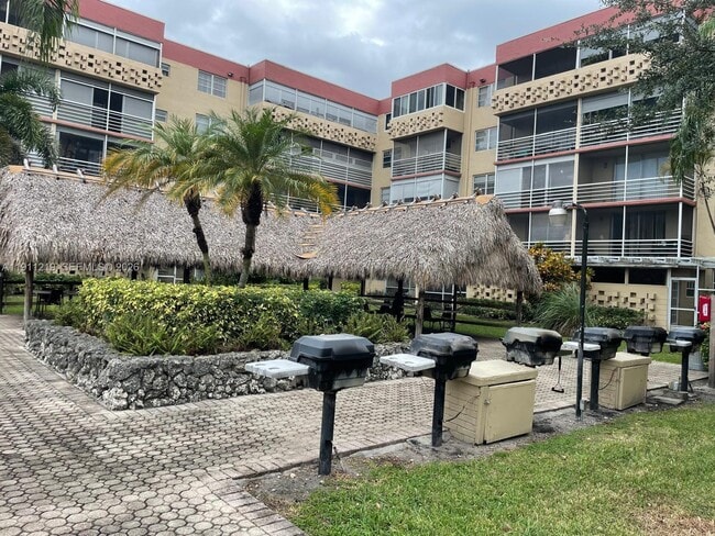 Photo - 404 NW 68th Ave Unidad 407