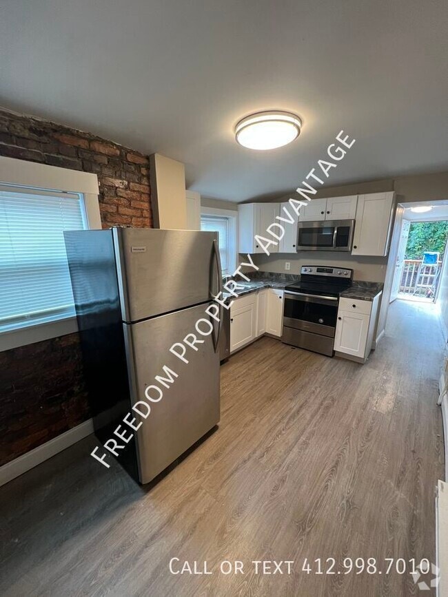 Building Photo - 1014 Bingham St Unit 2 Rental