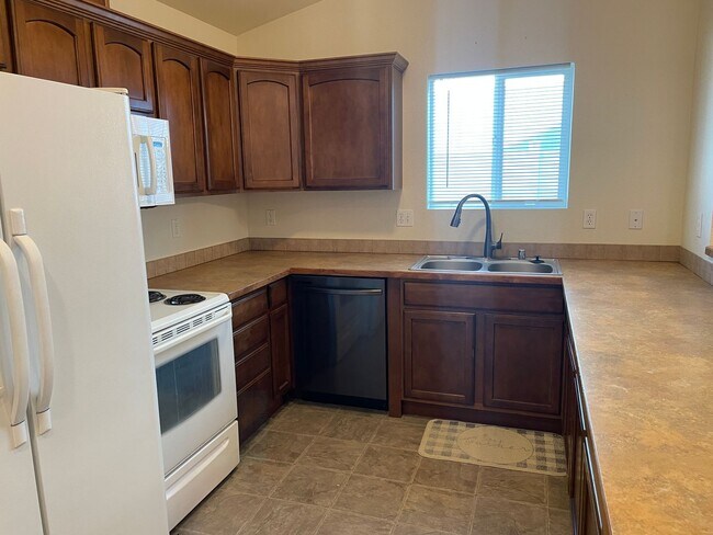 Photo - 1209 W Franklin St Unit B