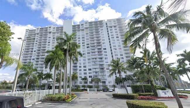 Photo - 2851 NE 183rd St Unit 501E