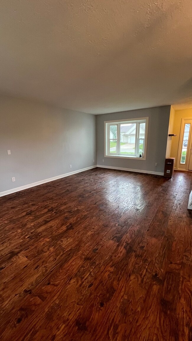 Photo - 4590 Doncaster Ave