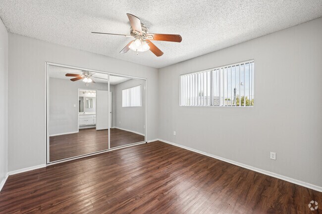 1BR, 1BA - 850SF - Bedroom