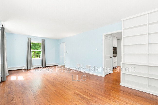 957 Cherry Hill Rd