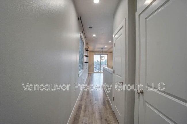 Photo - 13010 NE 24th Cir