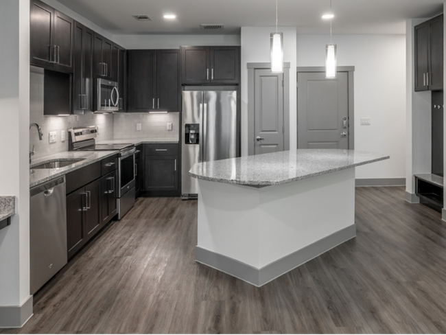 B2 Spacious Kitchen