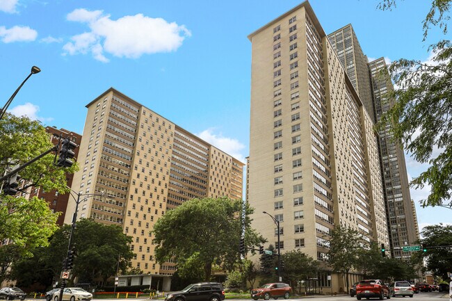 Photo - 3950 N Lake Shore Dr Unidad 1516 Rental