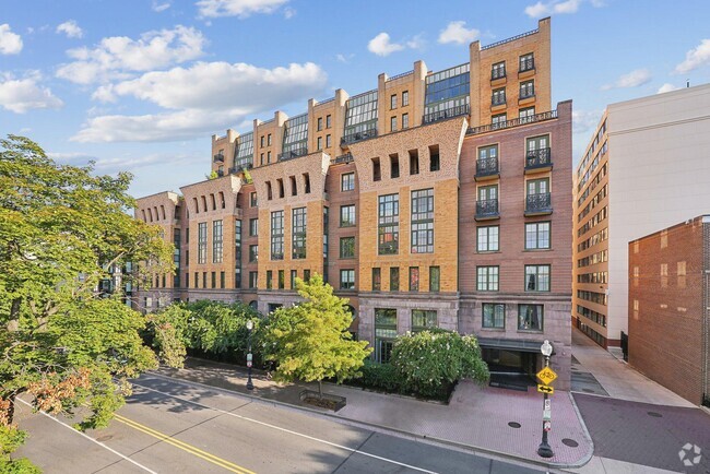 Building Photo - 910 M St NW Unit # 616 Rental