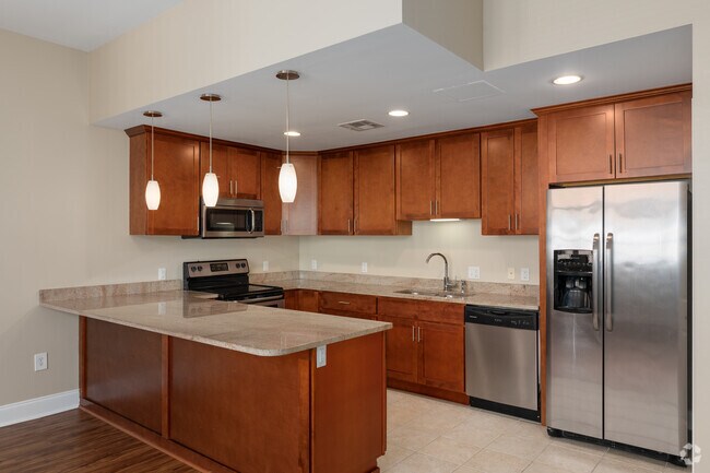 Photo - Harbor Hill Apartments