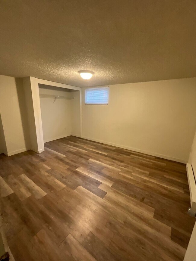 Photo - ar808 / ar806 53rd Unit 808