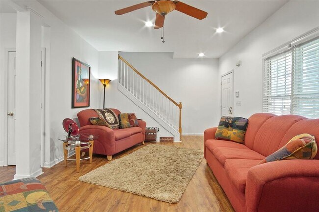 Photo - 109 Bowen Cir SW