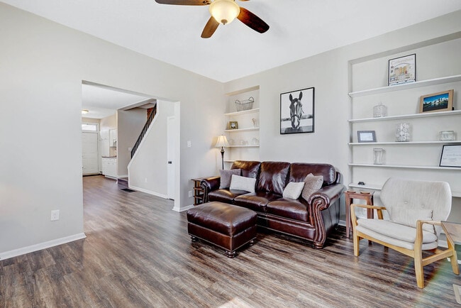 Building Photo - 729 Hamlet St